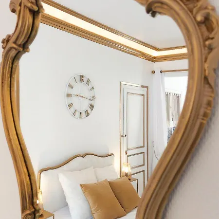 Le Petit Versailles - Face Gare - Wifi - Baignoire * Sainte-Savine