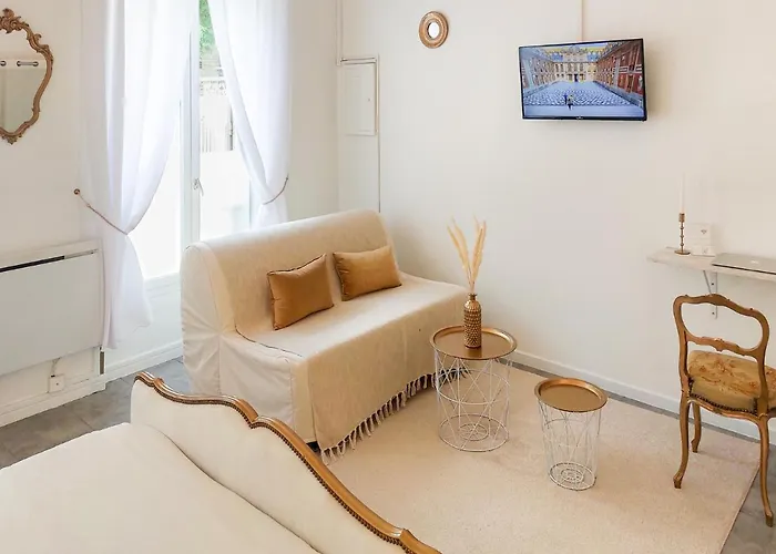 Appartement Le Petit Versailles - Face Gare - Wifi - Baignoire *